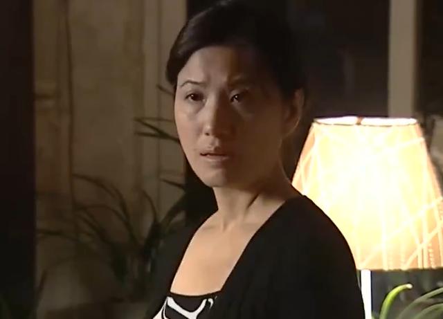 《渴望》"肖竹心"罕露面,身材火辣不像58岁,两任丈夫背景太牛|吴玉华