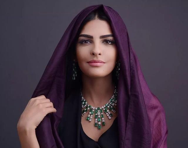 她是沙特最美王妃得丈夫独宠5年摘下头纱惊艳了世界