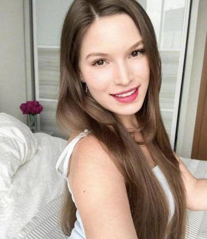泳装出镜与男友感情甜蜜|蒋劲夫|朱丽叶|前女友_新浪新闻