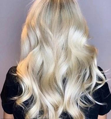 英国发型师网晒卷发妙招,只需卷纸筒和发夹,深受网友喜爱