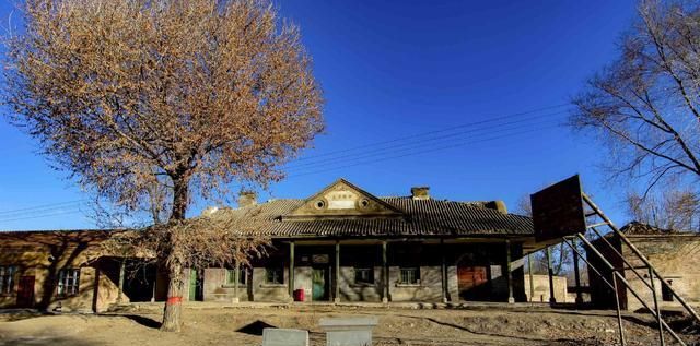 内蒙古旅游：说说呼和浩特白塔国际机场、白塔火车站以及那座白