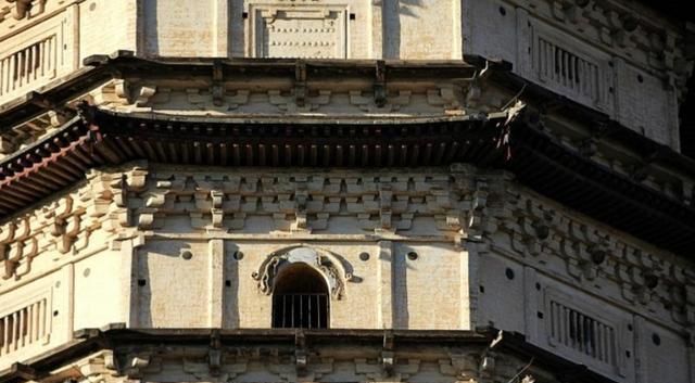 内蒙古旅游：说说呼和浩特白塔国际机场、白塔火车站以及那座白