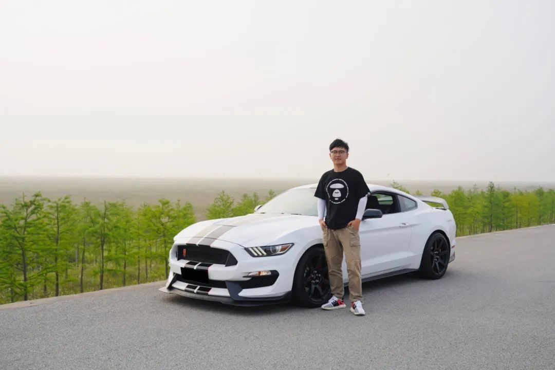 公然搞r级内容开全国仅一台的福特野马嗨起