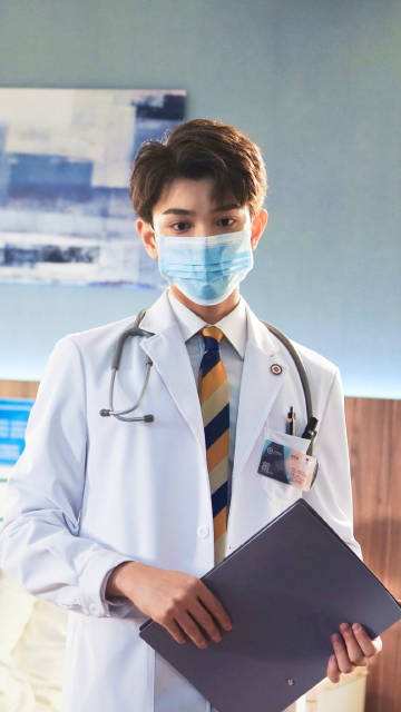 曾经饰演过医生的五位男明星哪一个让你动了心迷了志