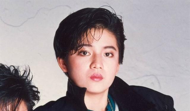 ",更受到公司力捧,曾出演红极一时的电视剧《婉君》中的"兰萱"一角