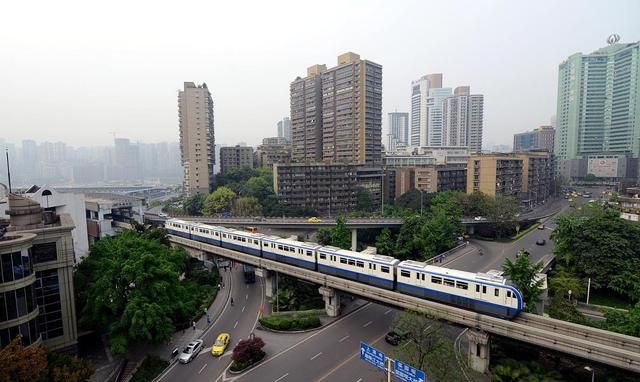 重庆最繁忙的一条轨道线路:日均客流近百万,名字却被叫错了8年