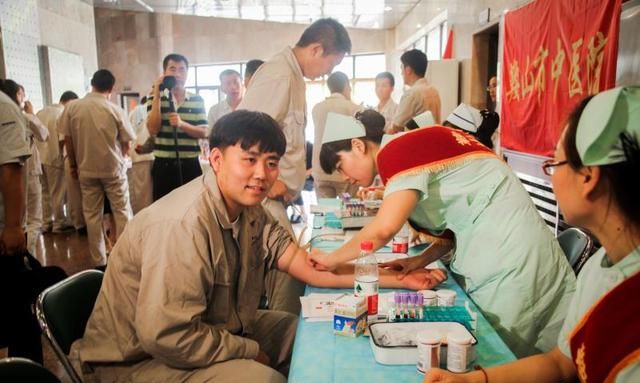 鞍山第23例捐献者姜元魁赴大连捐献造血干细胞