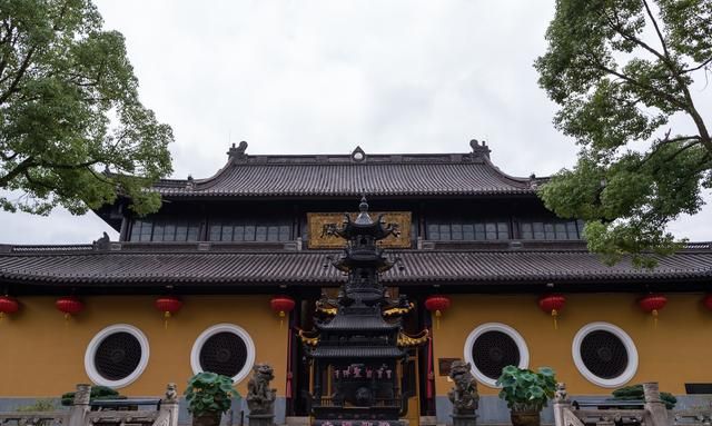 浙江被遗忘的古寺,迄今1700多年历史,建有世界最大的弥勒佛像