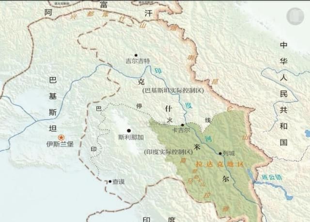 这个地方就是有"小西藏"之称的拉达克,拉达克总面积近5万平方公里