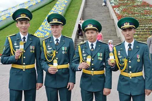 哈萨克斯坦边防部队图片