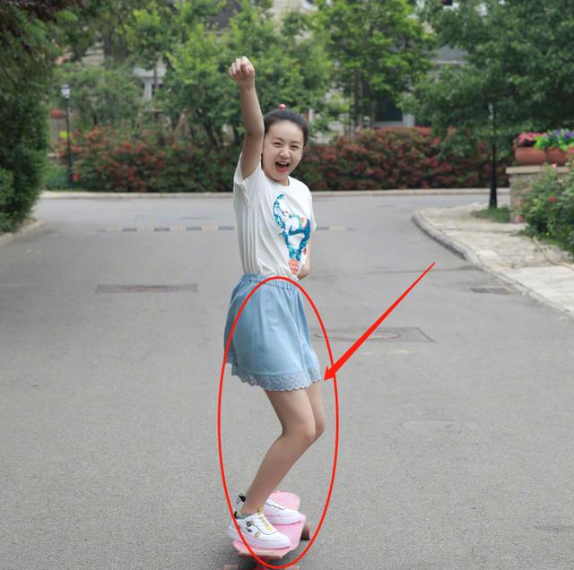 元气少女森碟近照曝光身材可以女团出道我却关注到她的肉肉脸