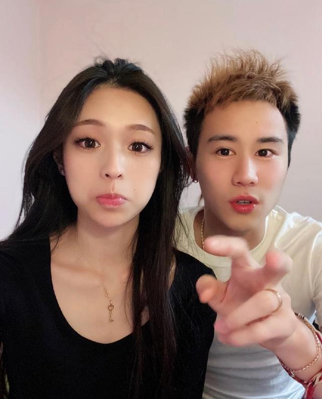 26岁羽毛球名将晒照秀恩爱,女友连续两年入选"最美太太团"