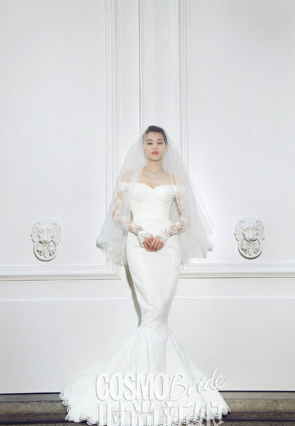 迪丽热巴颜值身材双绝,穿鱼尾婚纱水蛇腰引人羡,姐姐下凡辛苦了