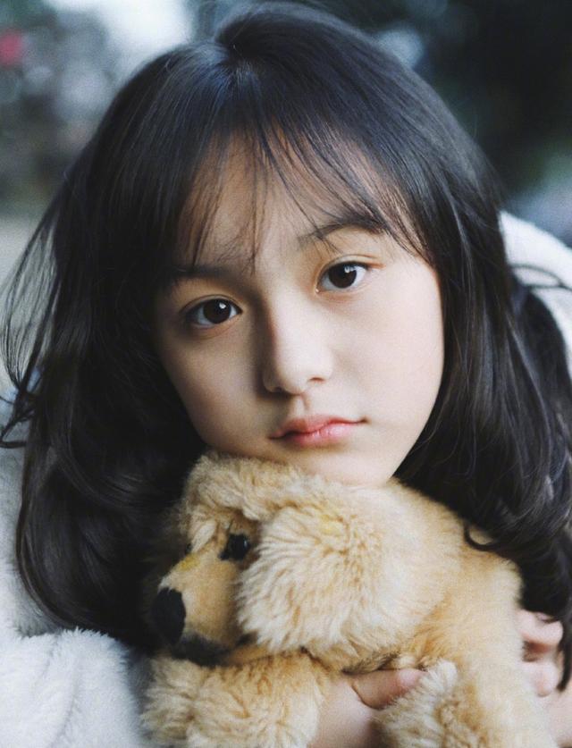 小芈月长大了,今11岁了,穿芭比粉鞋腿超长|刘楚恬|芭比|少女_新浪新闻