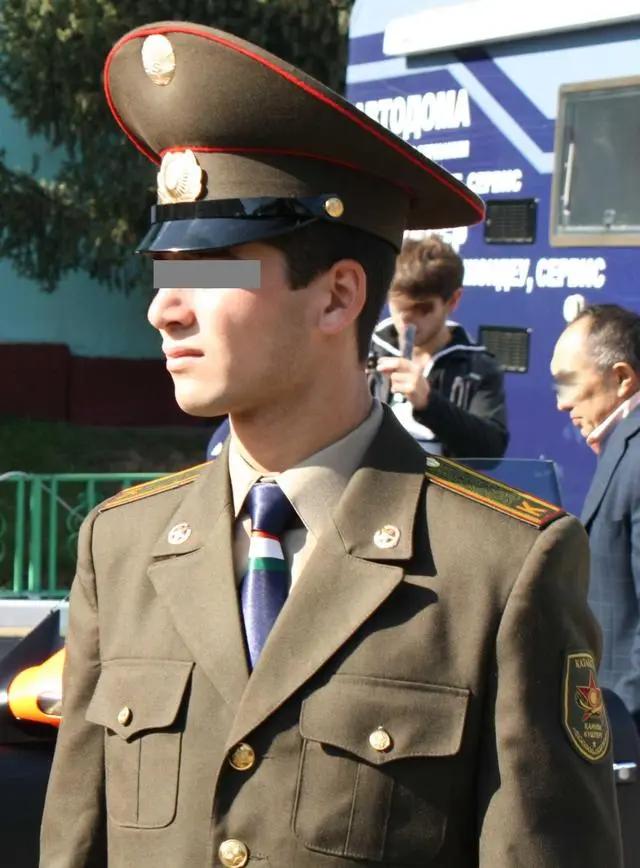 哈萨克斯坦边防军的军服:看起来很帅气,已与国际接轨
