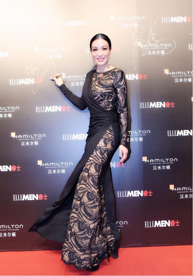 有一种"多肉"叫钟丽缇,穿礼服裙曲线迷人,"虚虚实实"有魅力