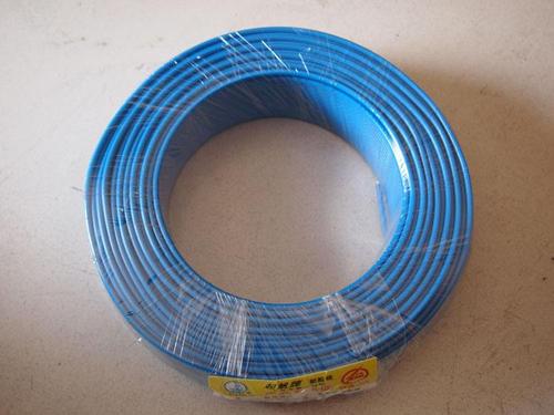 安装空调电线用2.5还是4平方好?一听老电工说,我就后悔才察觉