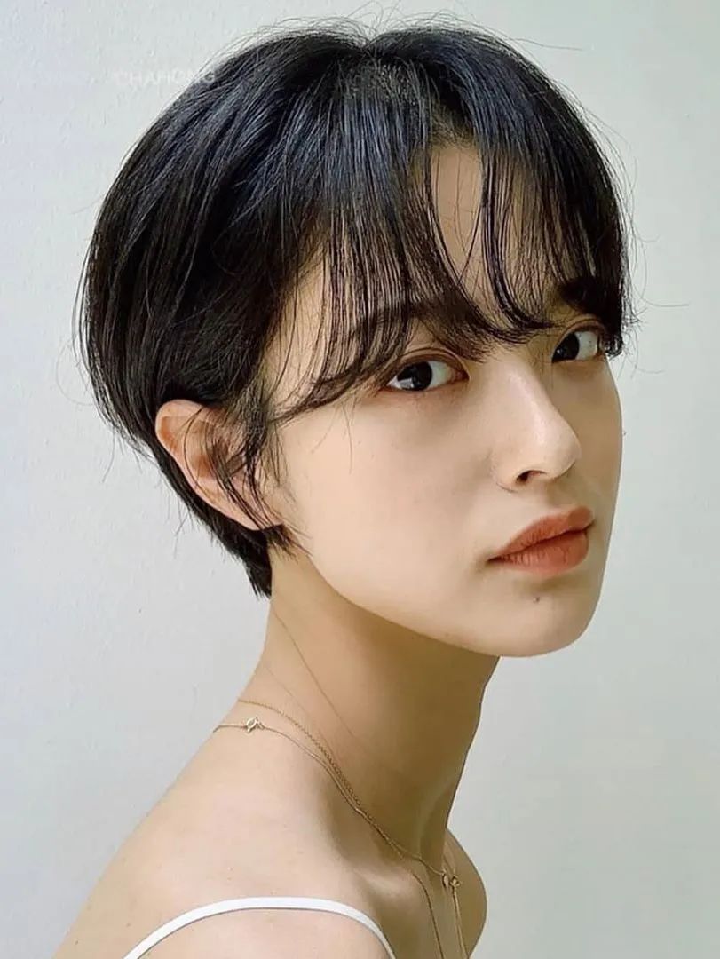 女生最显脸大的几个发型,真的别再留了!