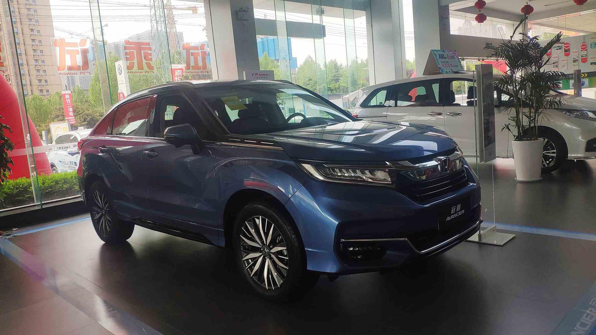 大气硬朗的风格新款本田冠道实车