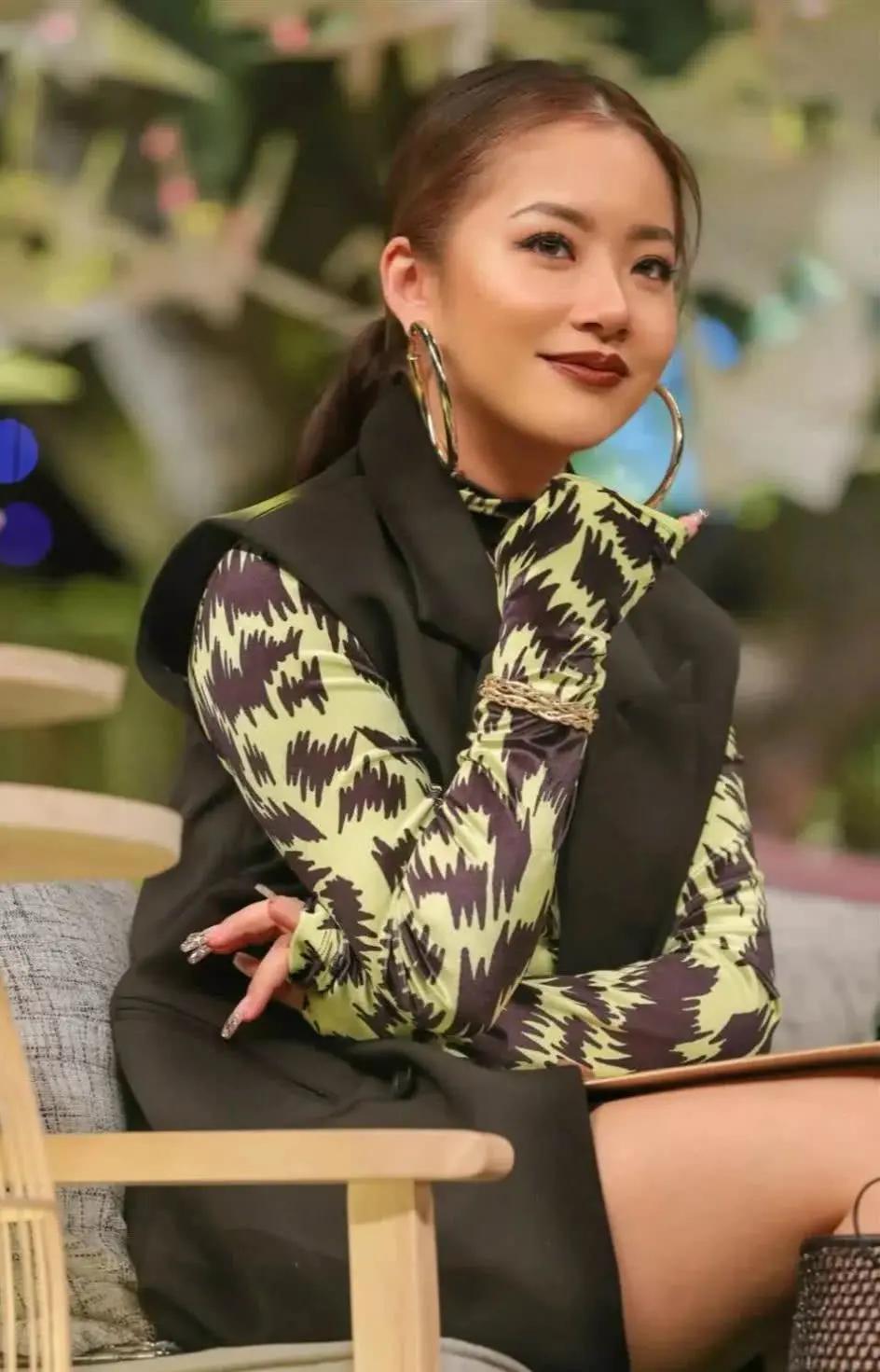 王菊鉴别绿茶能力太强,被黑有心机,李汶翰直言王菊有偏见