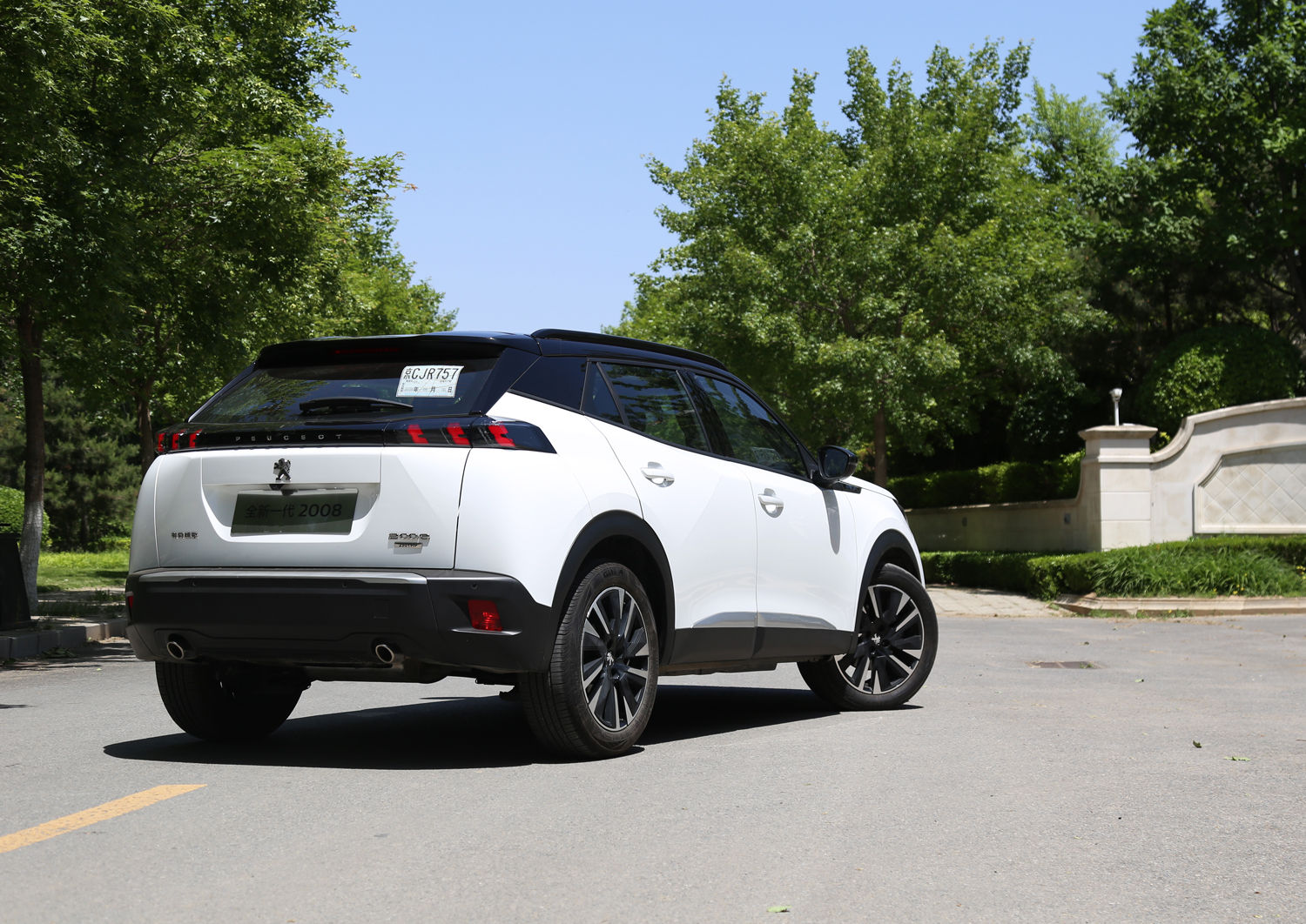 开到不想松手试驾东风标致全新一代2008