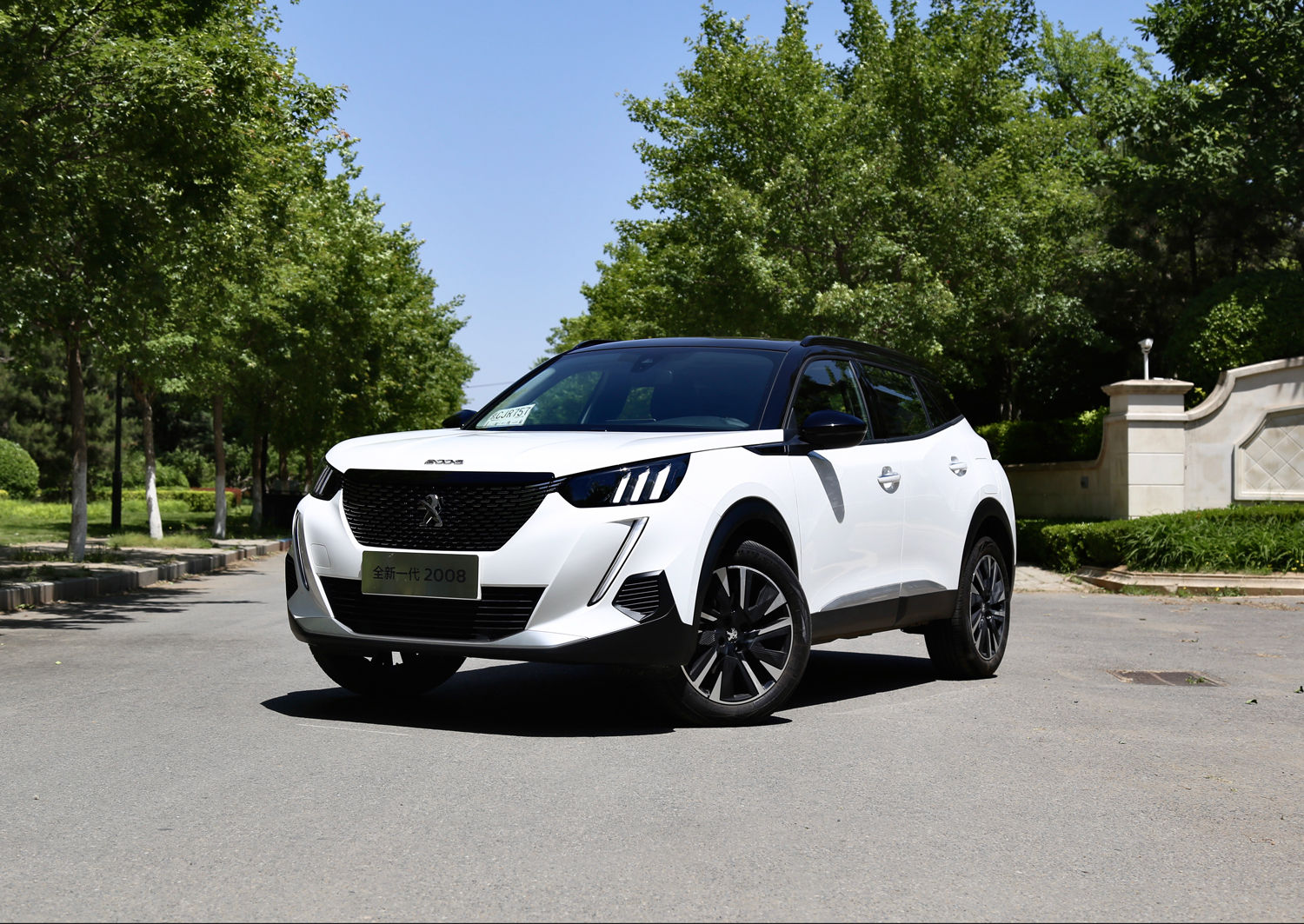 开到不想松手试驾东风标致全新一代2008