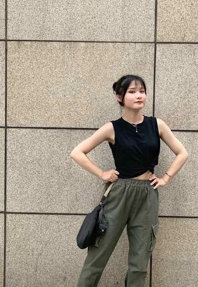 小个子女生学会了,这样穿搭,超高气质,身高一米八