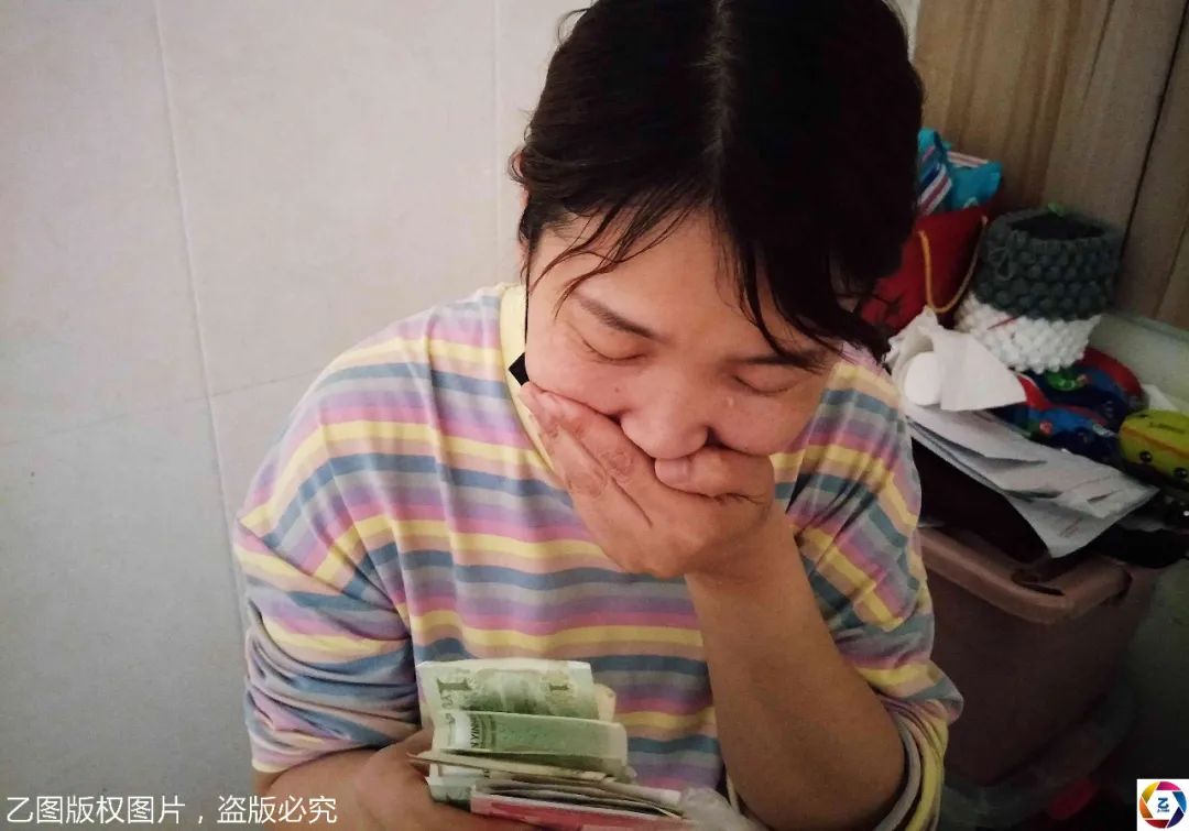 80后独生女要照顾父母,离婚后遭遇孩子重病,无奈成了"啃老族"