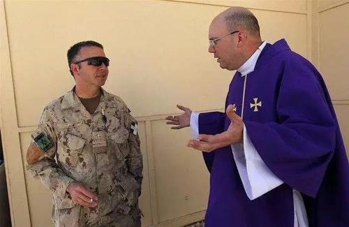 美军随军牧师:做官兵的思想政治工作,类似原苏军政委的角色