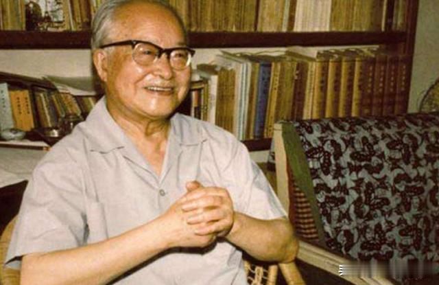 沈从文去世，张兆和在墓碑上刻16个字：爱你是真，不原谅也是真|张兆和|沈从文|张兆