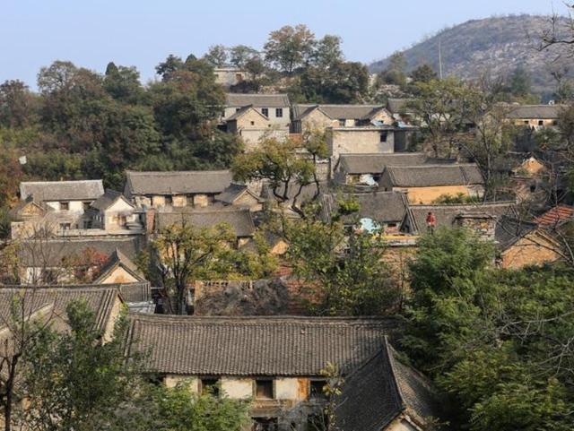 四面环山古朴幽静,曾入选中国传统村落名单|村庄|环山|村子_新浪新闻