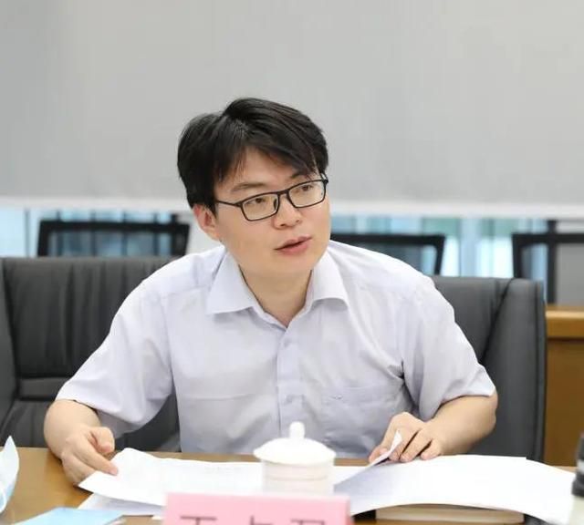 坪山区人大常委会副主任胡伟新一行到我院视察营造法治化营商环