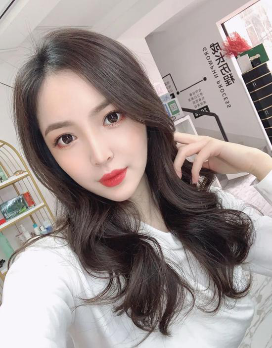 27岁单身美女裁判魔鬼身材加颜值巅峰网友谁能娶到谁命好