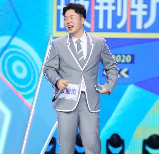 紧跟选秀潮流,《快本》新一期造型很吸睛,想pick谢娜吴昕出道