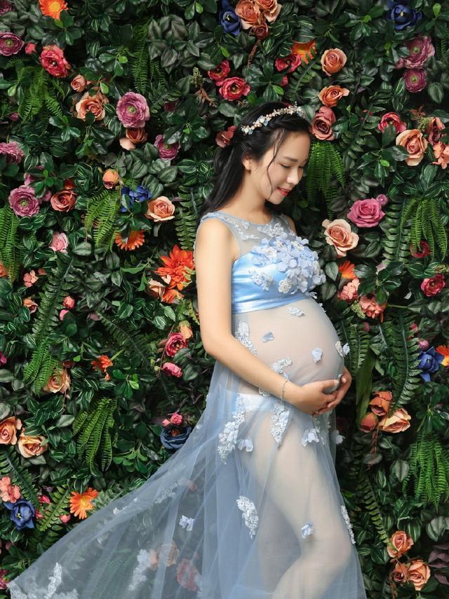 赵紫嫣不仅家境优越,而且个人颜值以及身材都非常出众,身边优秀的男性