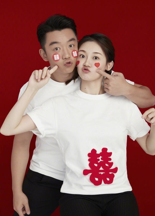 郑恺苗苗521领证!连晒9张结婚照一个动作引猜测,疑奉子成婚