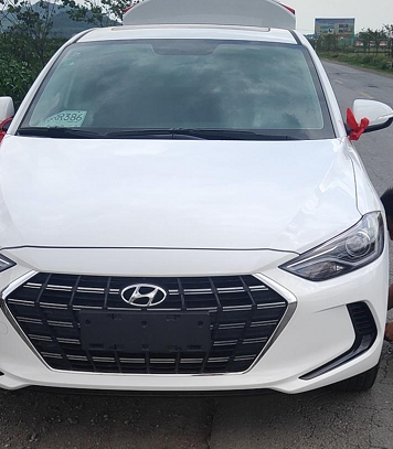 2020款现代领动实车现身轴距2700mm标配胎压监测驻车雷达