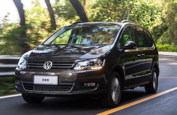 原装进口的大众保姆车,2.0t有220马力,双侧电滑门,跑高速很稳