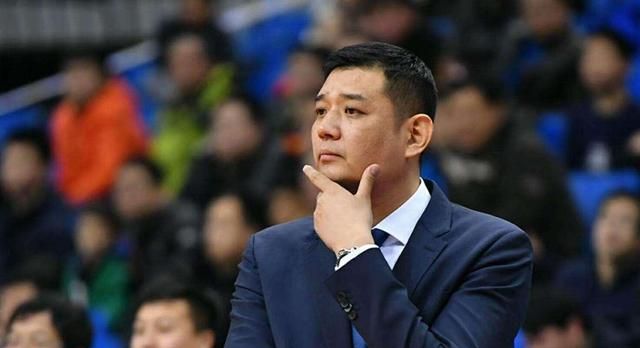 传奇后卫宣布归队！巩晓彬野心不小，山东男篮已经锁定总冠军？