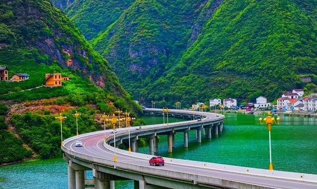 最美的风景在路上!带你游湖北醉美的水上公路——兴县古昭高速