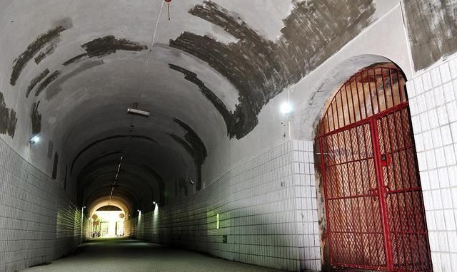 从承德半壁山下三个不同位置防空洞的不同命运说说防空洞今