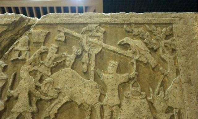 山东出土汉代画像石,画中密麻一群人正"干活"