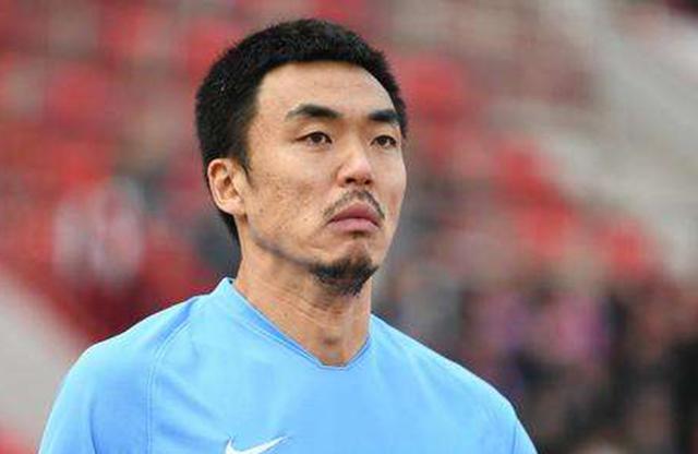 大连人队长赵旭日!江湖再现崔一炮,林良铭不是传说,谁领衔后防