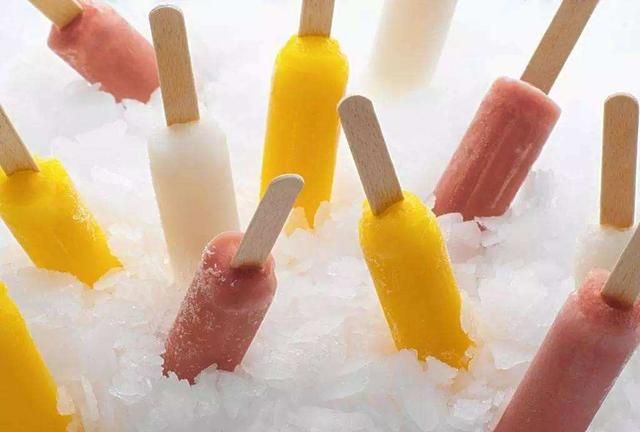 夏天到了,孩子总爱吃雪糕,没想到伤害竟这么大