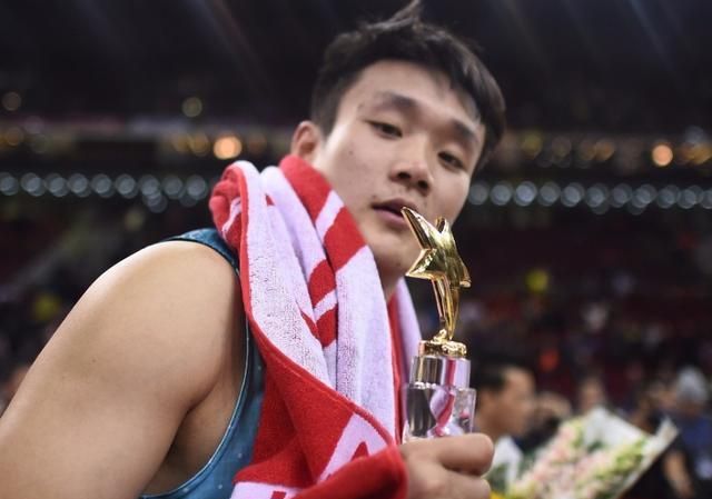 山东男篮与丁彦雨航之间存在矛盾？