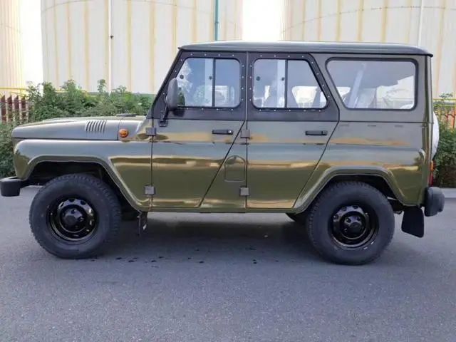 全新2021款瓦滋猎人亮相!配置简朴极具越野风,网友:俄版bj212