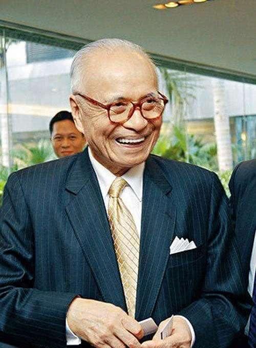 富豪身家1千亿,76岁患晚期癌症,"金婚"妻子却趁他去世前离婚