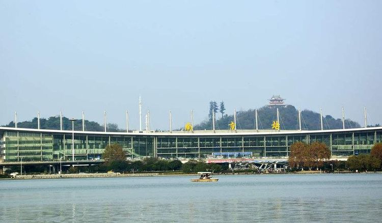 我国最美的火车站,出门就是4a级景区,游客为看风景把车票退了