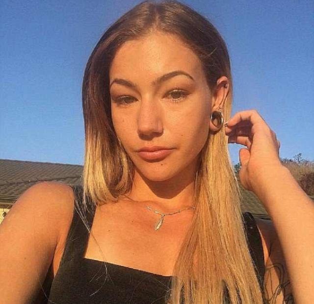 新西兰环球小姐决赛入围者在家中自杀小时候因长相丑陋受尽欺辱