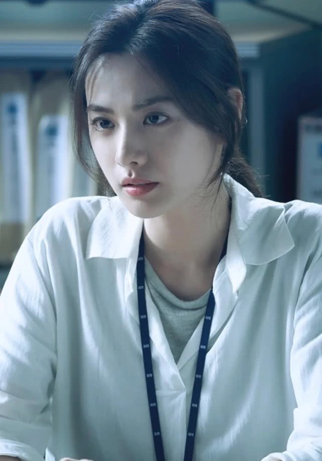 号称"世界最美脸蛋"的她,第一眼不算惊艳,后面越看越觉得美|林珍娜